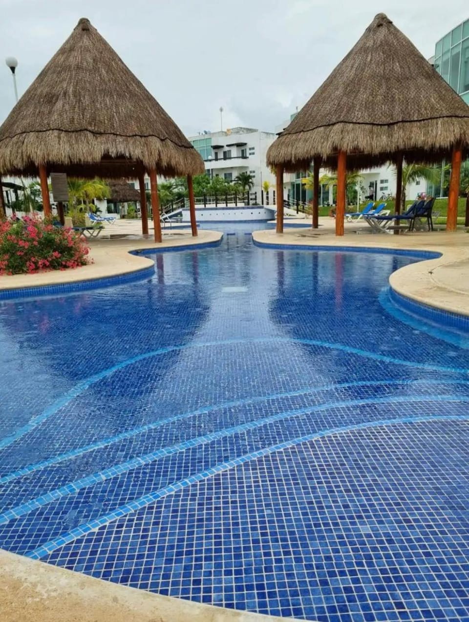 Day, Pool view, Swimming pool, sunbed