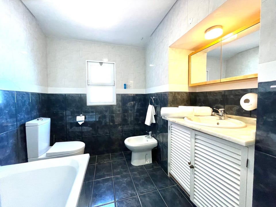 Shower, Bathroom, towels