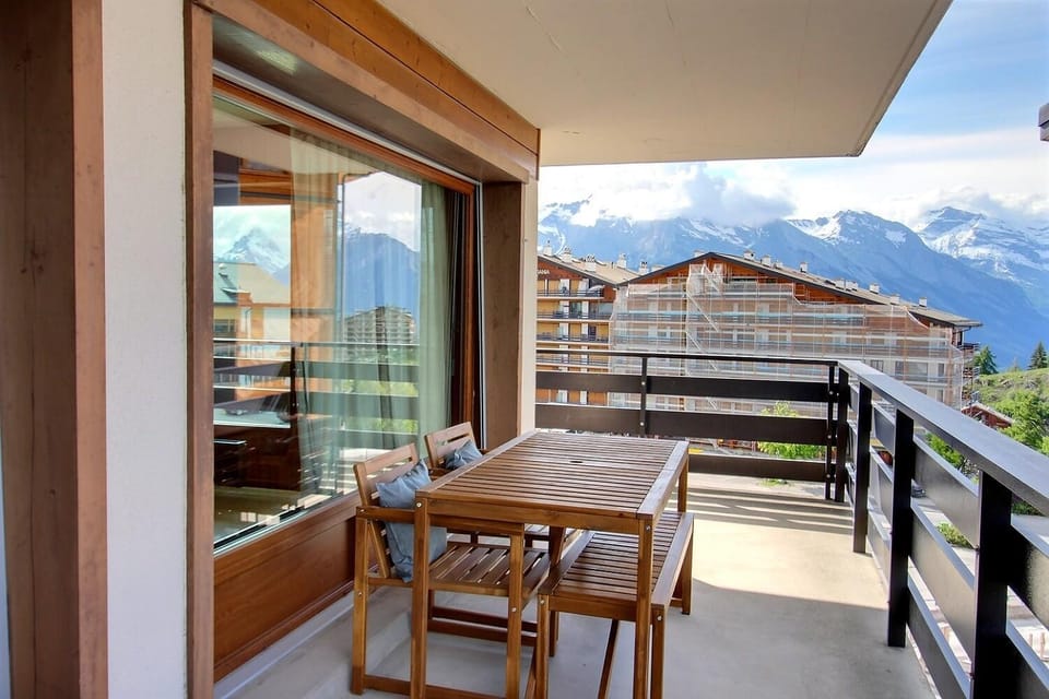 Balcony/Terrace, Dining area