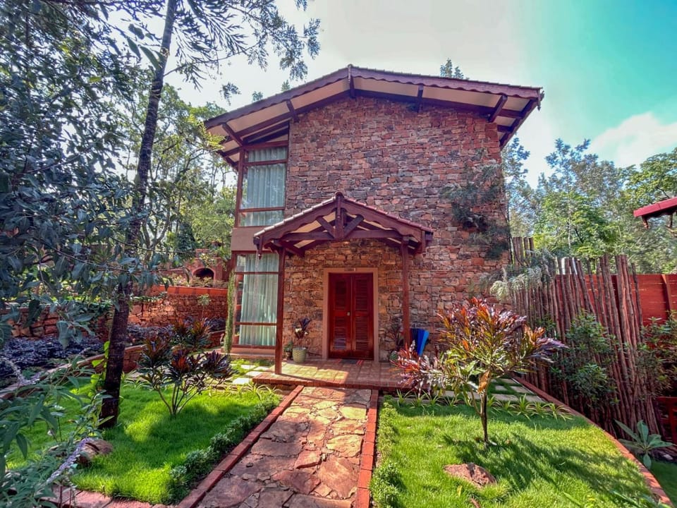 Property building, Garden, Garden view