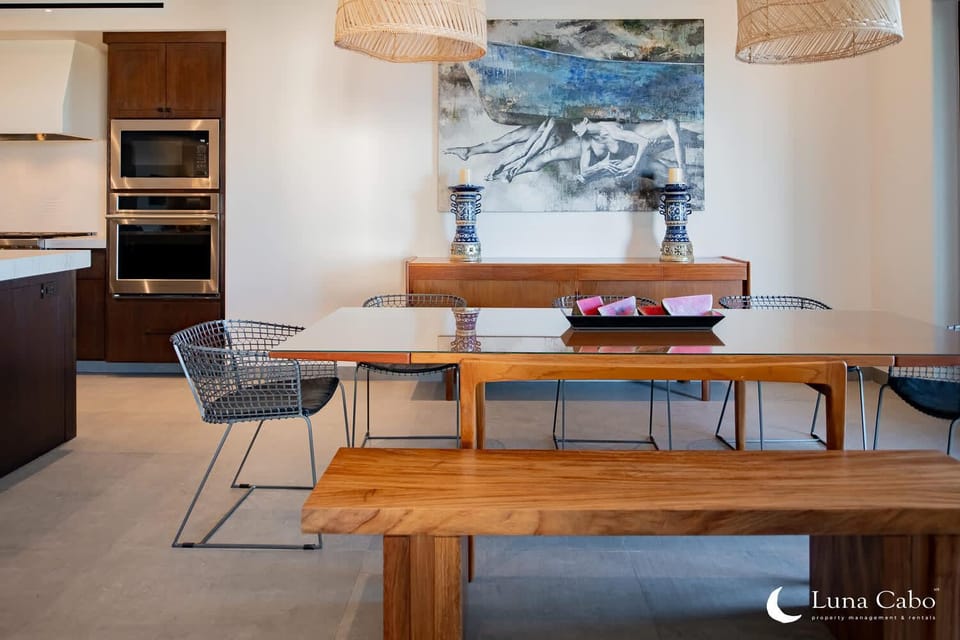 Seating area, Dining area