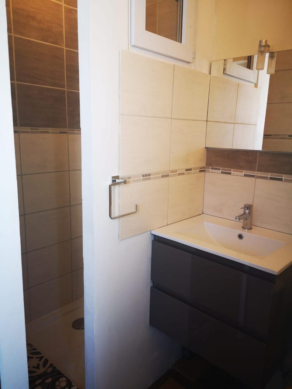 Shower, Bathroom