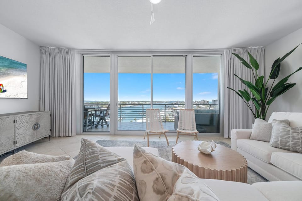 Bella Luna 909 House in Ono Island