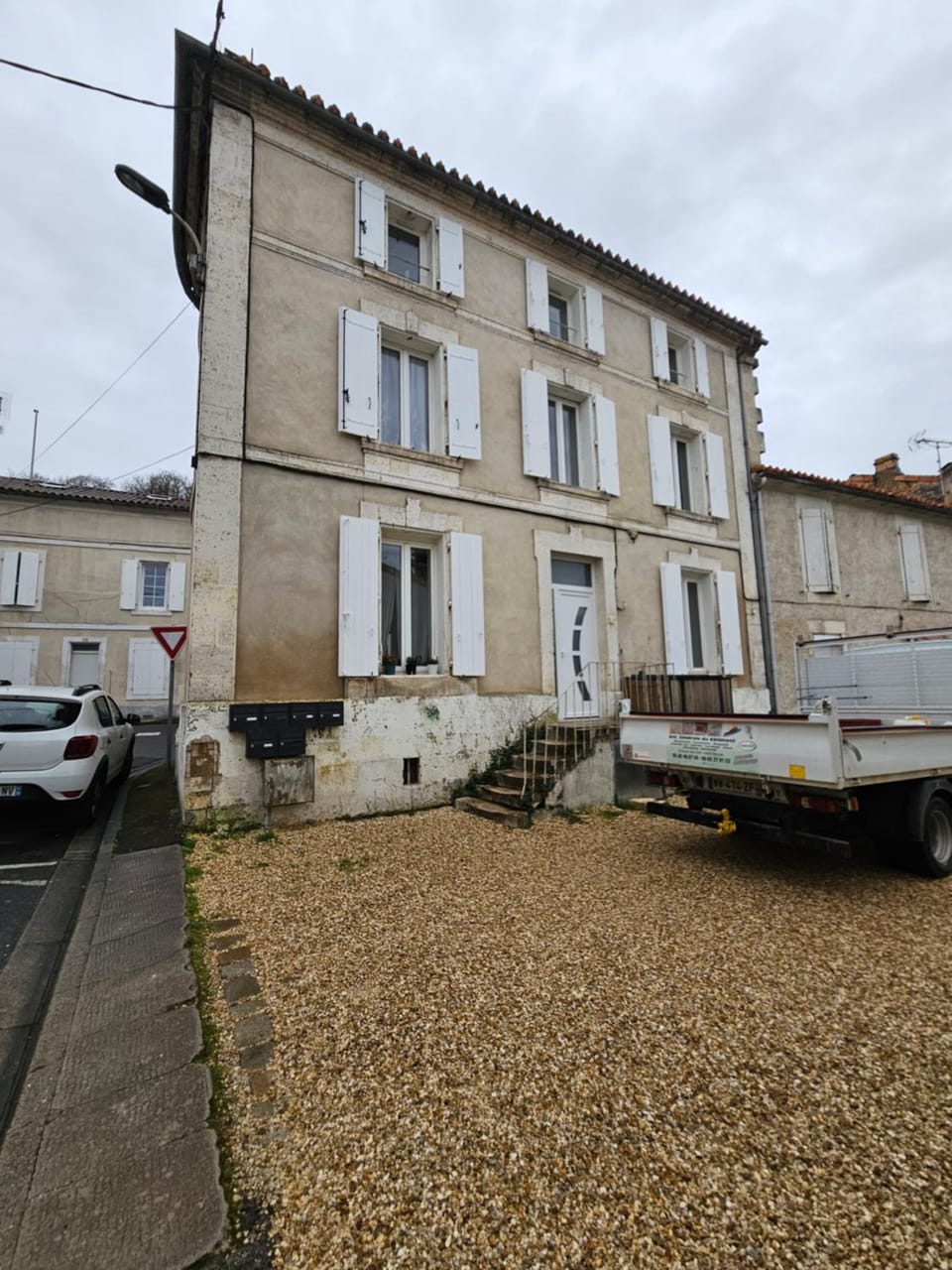 Au deux enfants Apartment in Angoulême