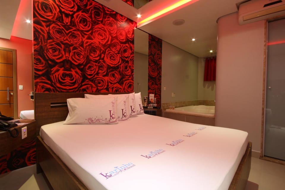 Bed, Bedroom, air conditioner