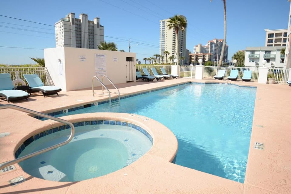 Grand Beach Resort 208 House in Gulf Shores