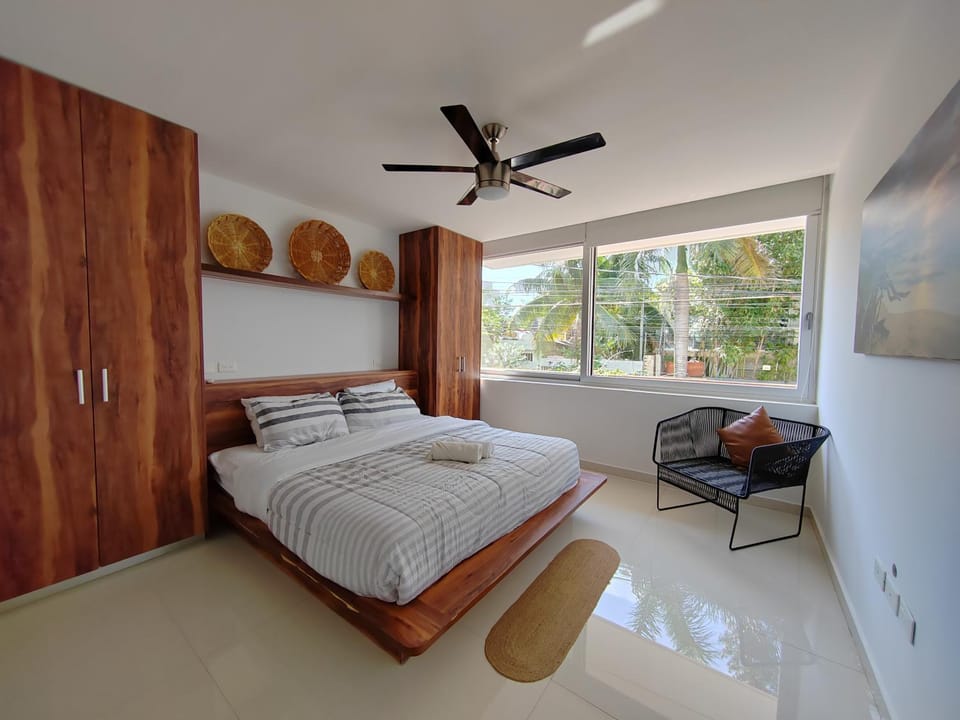 Bed, Bedroom, fireplace