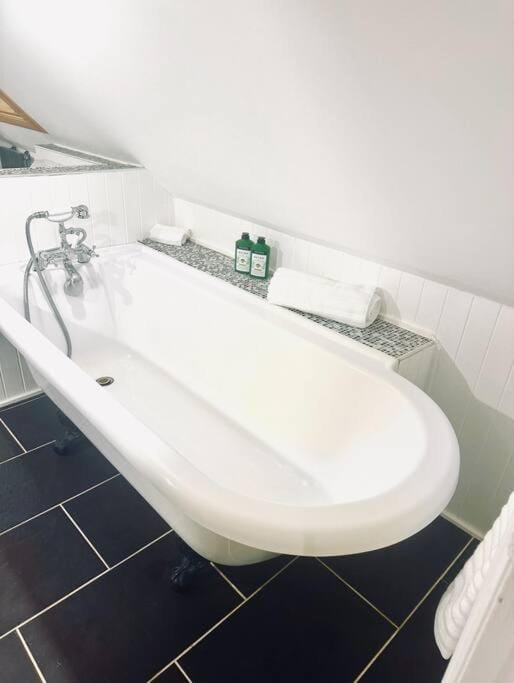 Bathroom, Bath