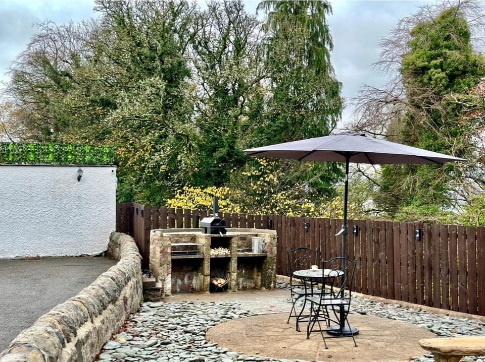 Patio, Day, BBQ facilities, Garden, Balcony/Terrace, Dining area, Garden view