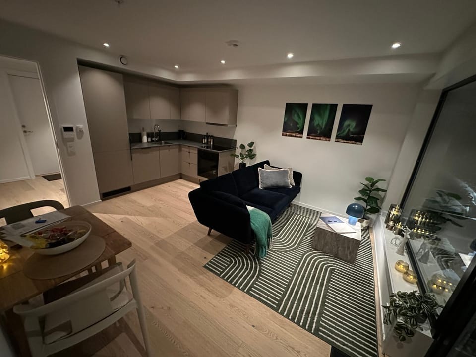 Kitchen or kitchenette, Living room, Seating area, Dining area