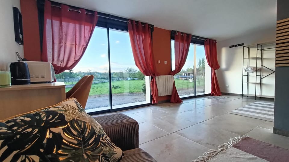 Les Jardins Ducarouge 3 climatisé Apartment in Bourgogne-Franche-Comté