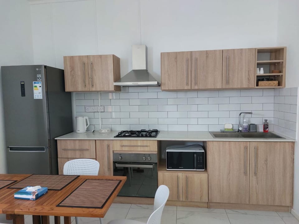 Kitchen or kitchenette, kitchen