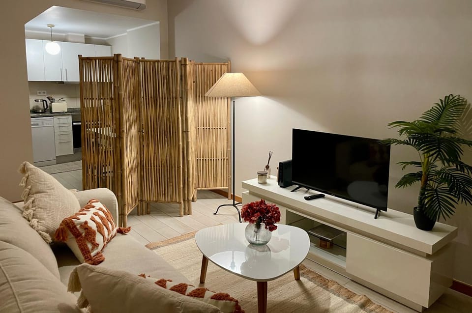 Communal lounge/ TV room, TV and multimedia, Kitchen or kitchenette, Living room