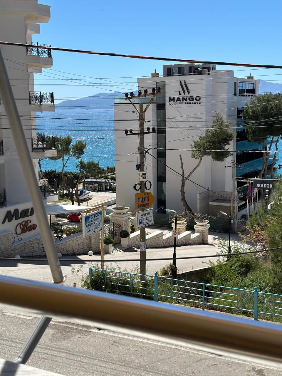 Property building, Day, Natural landscape, Sea view, Location