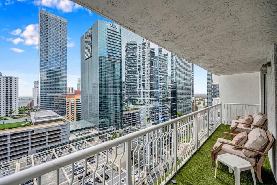 Incredible 1 BED 1 BTH • Brickell • Ocean View Apartment in Brickell