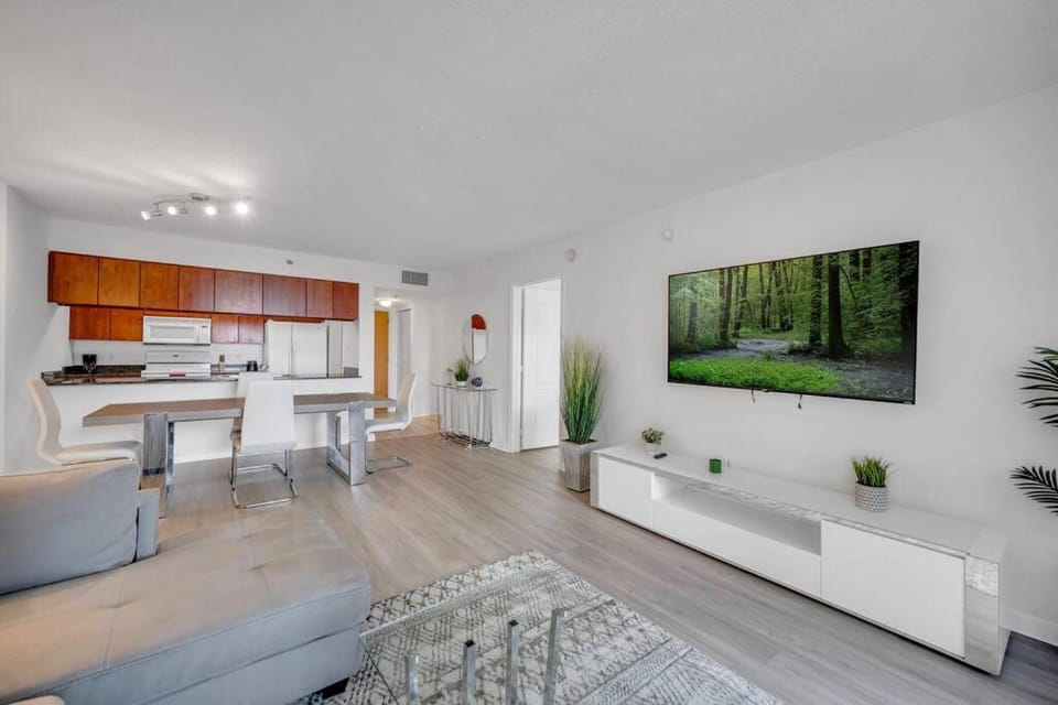 Incredible 1 BED 1 BTH • Brickell • Ocean View Apartment in Brickell