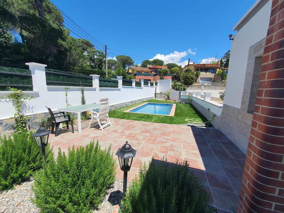 Villa Lloret de Mar 6 Personas Villa in Selva