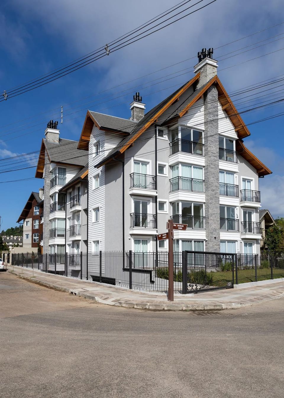 Property building, Facade/entrance