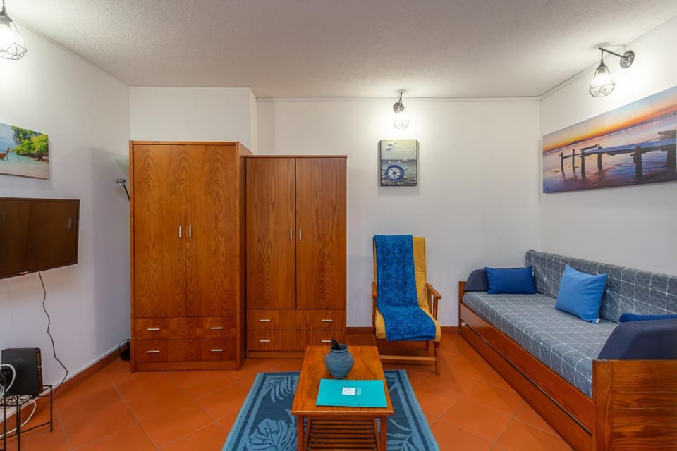 TV and multimedia, Living room, wardrobe