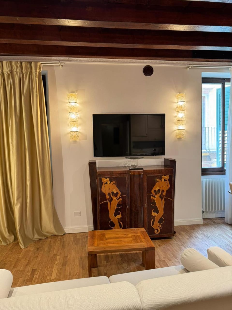 Communal lounge/ TV room, TV and multimedia, Living room, Photo of the whole room, Seating area, Evening entertainment