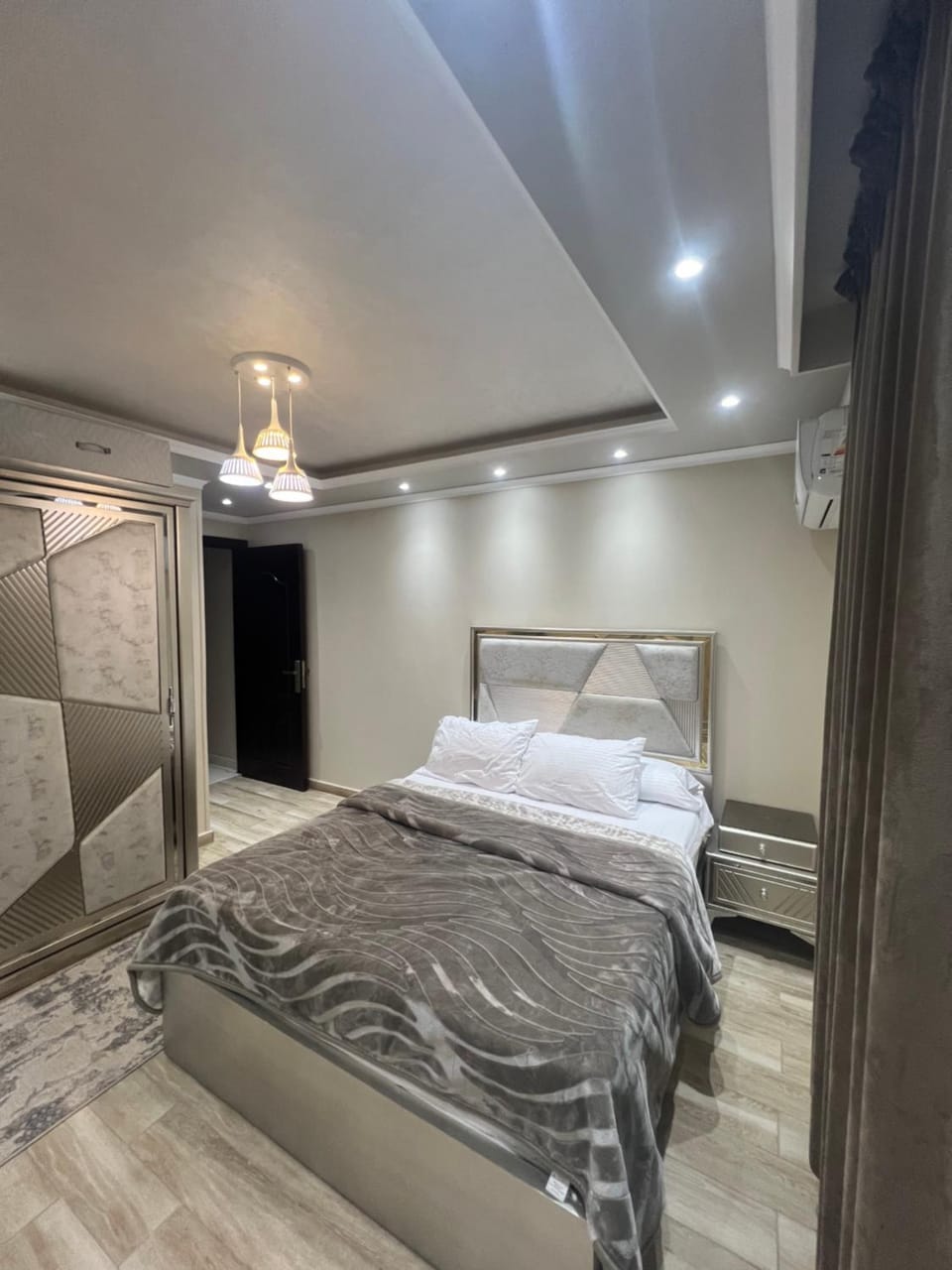 شقة فاخرة بالمنتزة فيو بحر ومنتزة Apartment in Alexandria