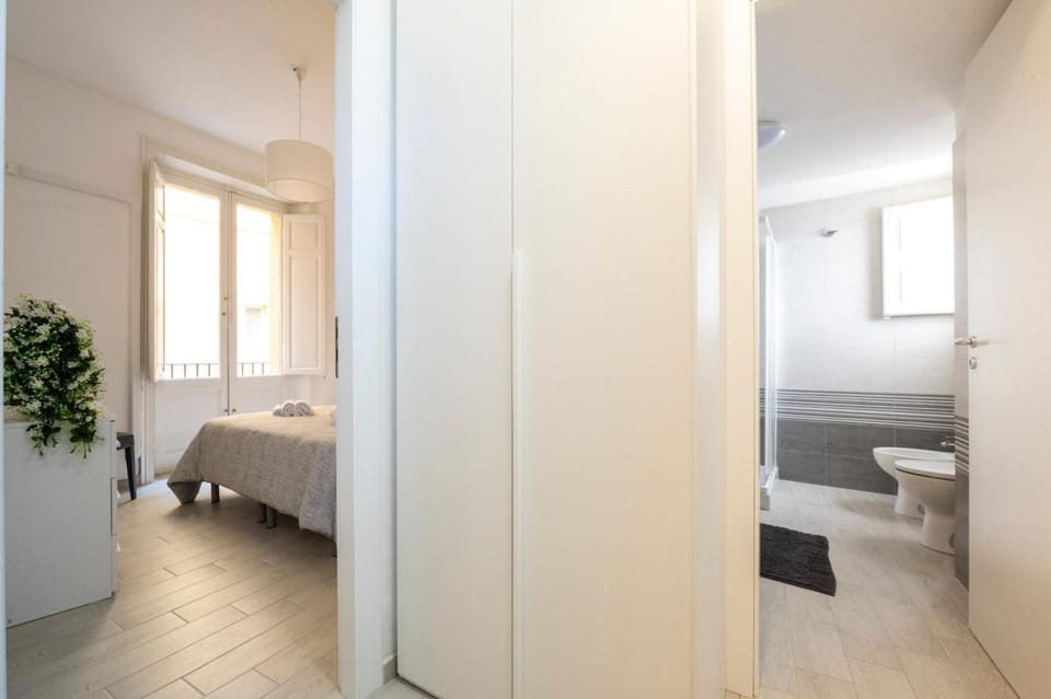 Bathroom, Photo of the whole room, Bedroom