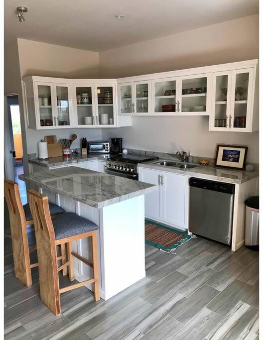 12B - New 2BR, 2BA, Middle Floor Condo, Pool Apartment in Baja California Sur