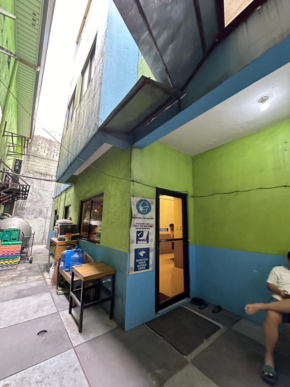 Facade/entrance