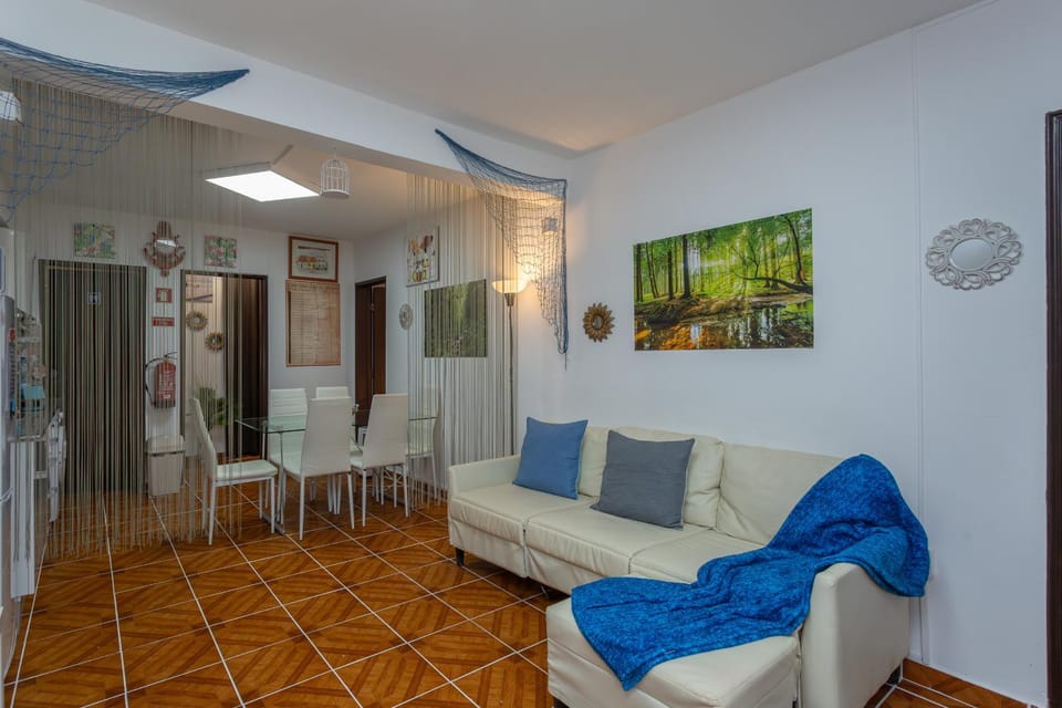 TV and multimedia, Seating area