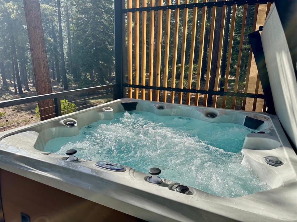 Natural landscape, Hot Tub