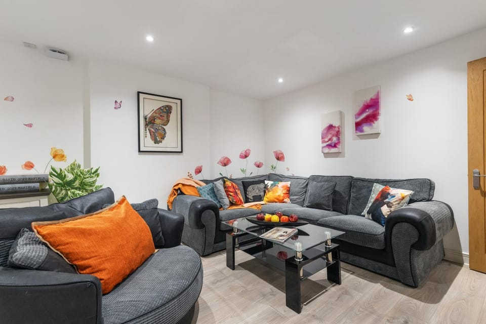 Little Venice Maisonette House in City of Westminster