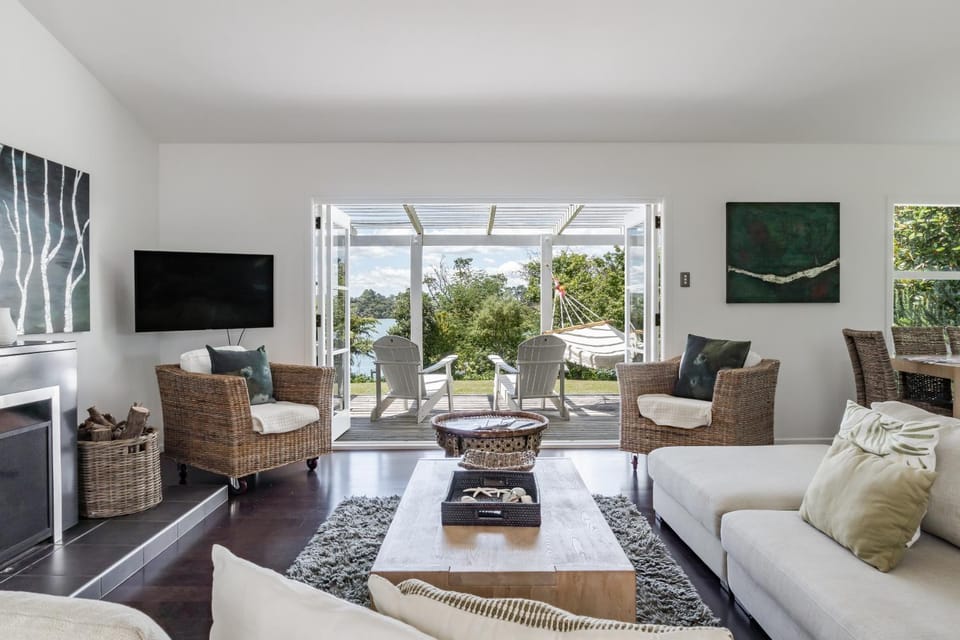 Living room, Garden view