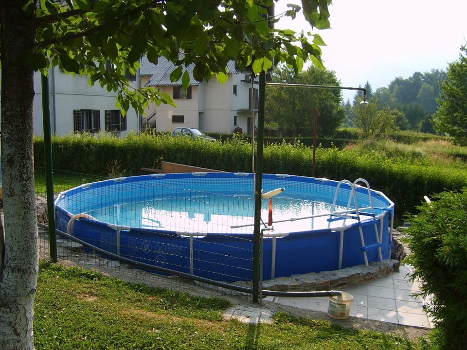Swimming pool, Swimming pool