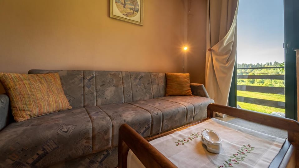 Guest House Raukar Bed and Breakfast in Primorje-Gorski Kotar County