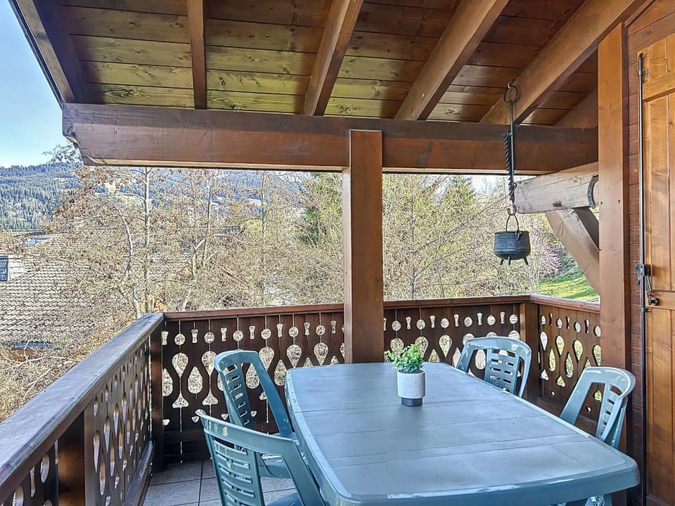 Appartement avec garage proches ski bus à Combloux - FR-1-560-126 Apartment in Combloux