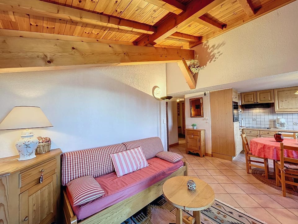 Appartement avec garage proches ski bus à Combloux - FR-1-560-126 Apartment in Combloux