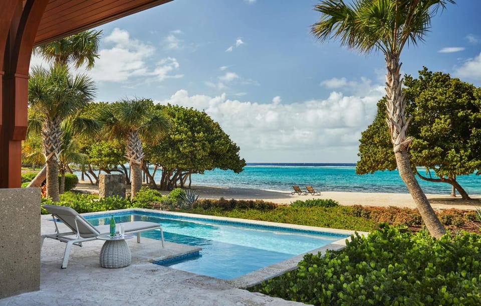 Pool view, Sea view