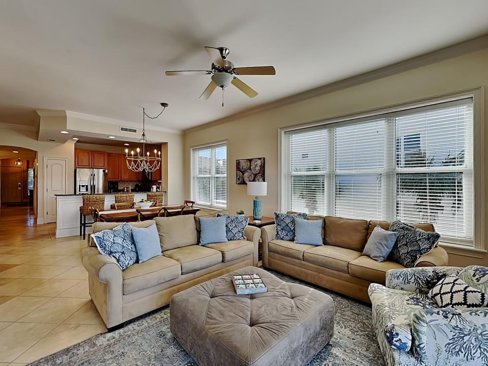 Kitchen or kitchenette, Living room, Seating area, furniture