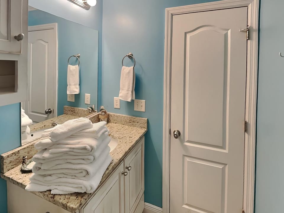 Bathroom, towels