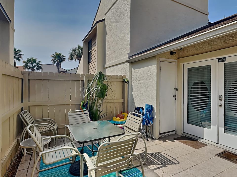Patio, Seating area, furniture