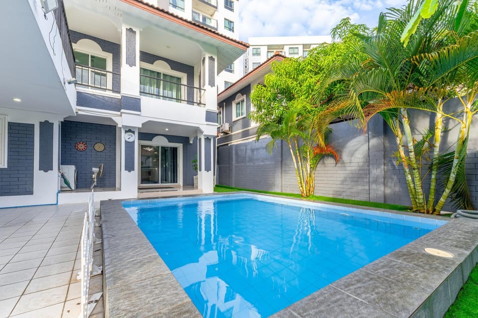 Property building, Pool view, sunbed