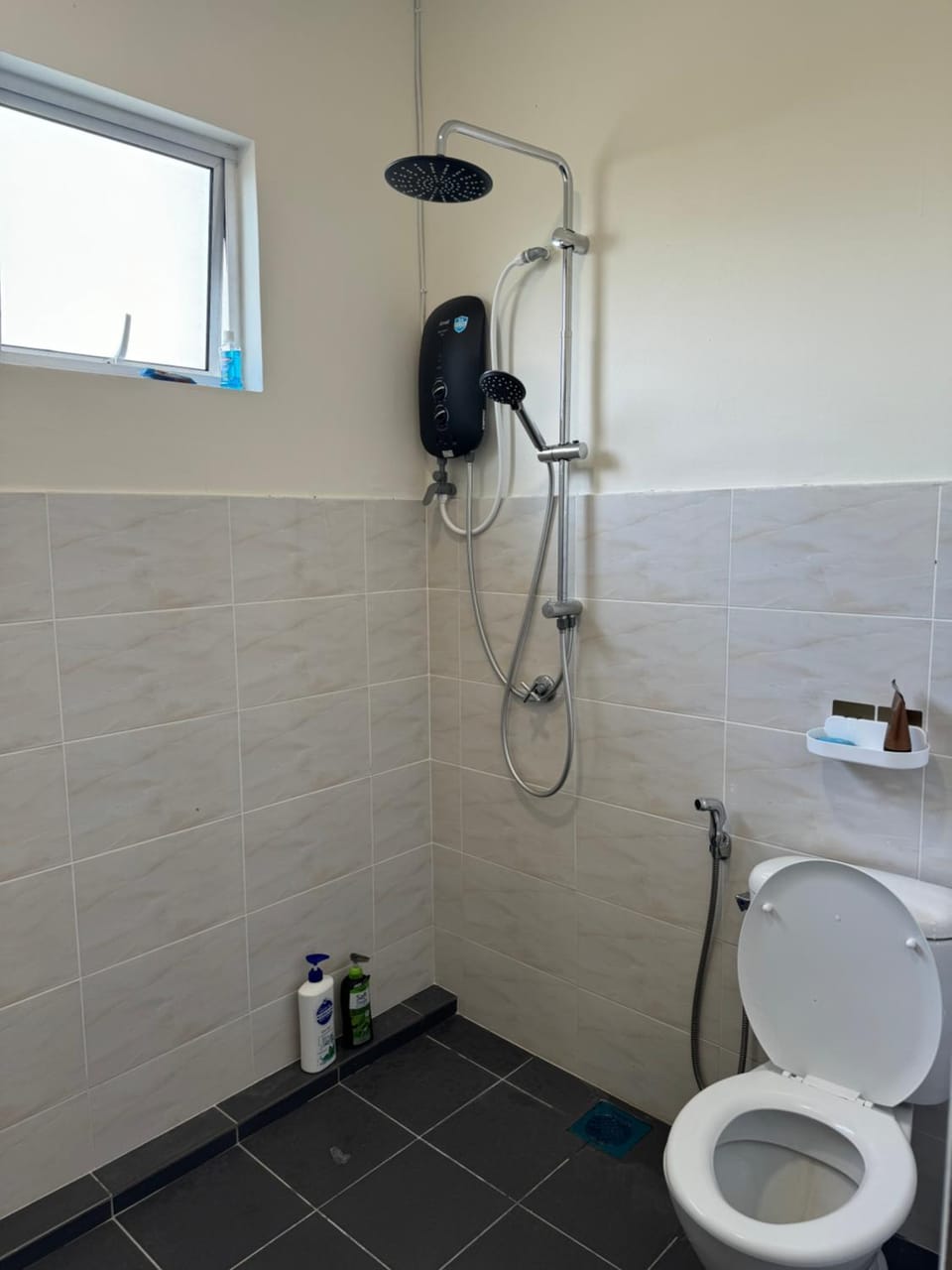 Shower, Toilet, Bathroom