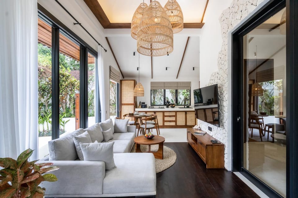 Communal lounge/ TV room, TV and multimedia, Living room, Seating area, Dining area