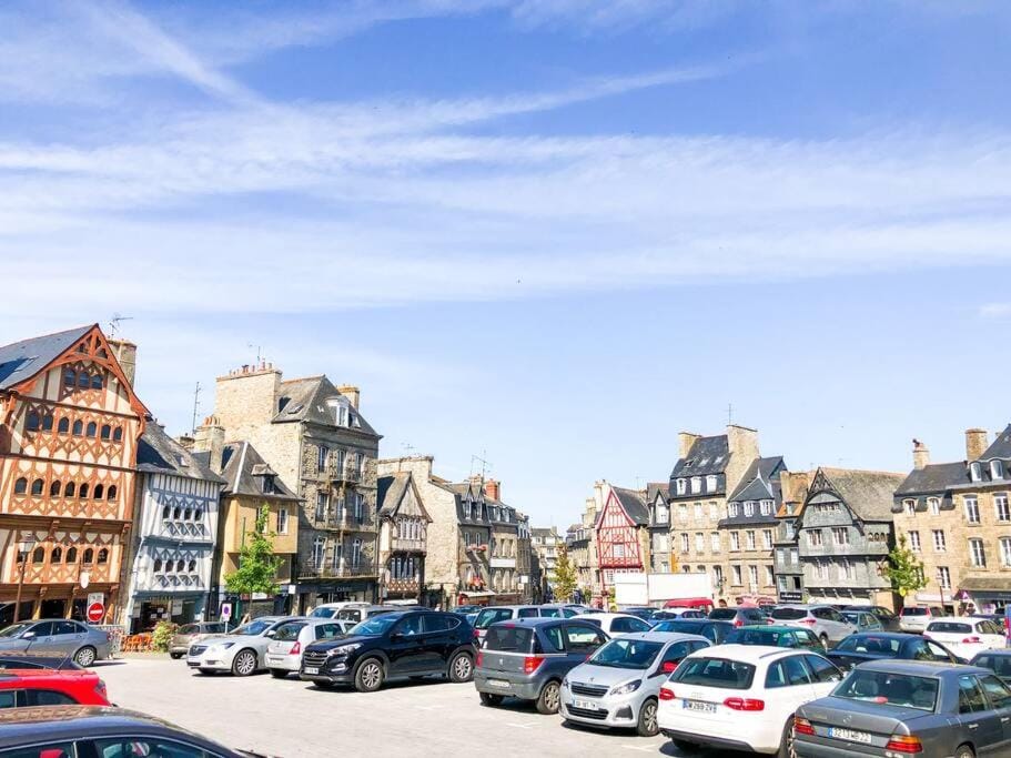 NEW: Calme et Élégance *Face à la Gare*_Centrale Apartment in Brittany