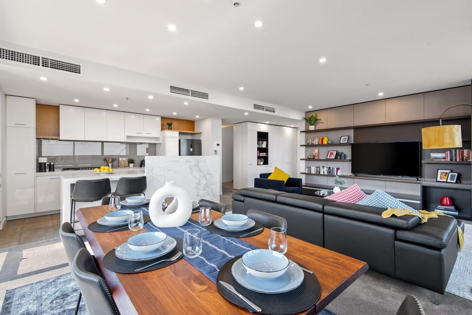 Living room, Dining area