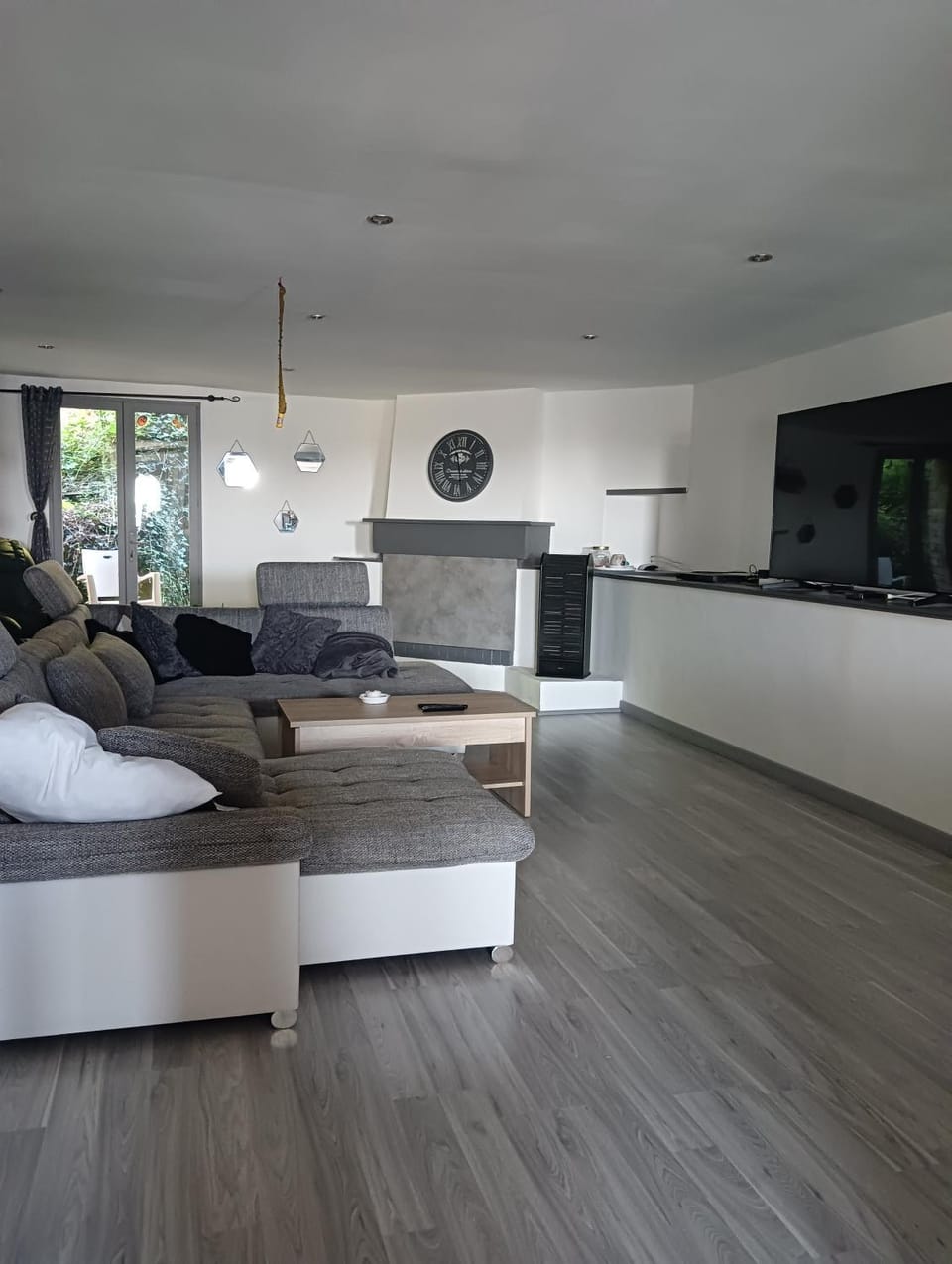 Communal lounge/ TV room