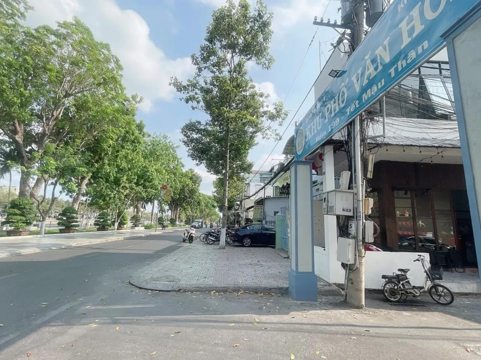 Neighbourhood, Parking