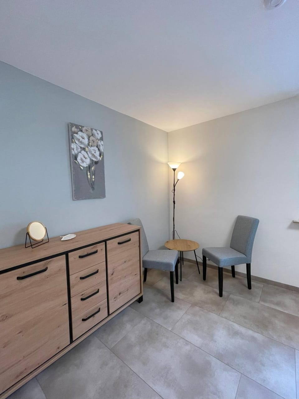 Living room, Seating area