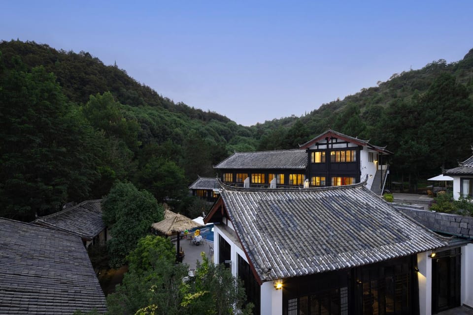 Property building, Day, Natural landscape, Mountain view