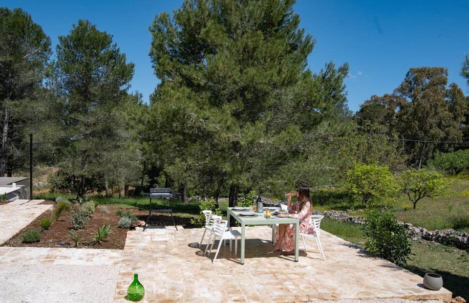 Patio, Dining area